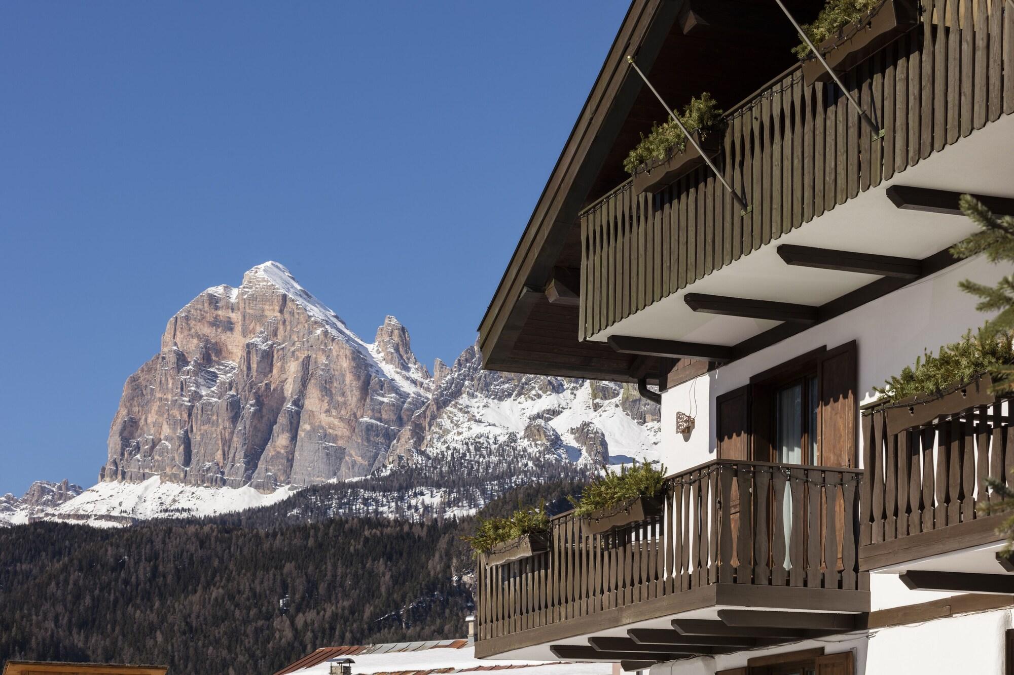 Faloria Mountain Spa Resort Cortina dʼAmpezzo Exteriér fotografie